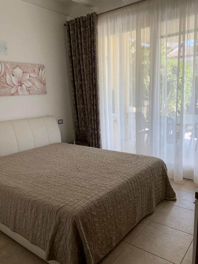 King' S Apartment Sirmione Kültér fotó